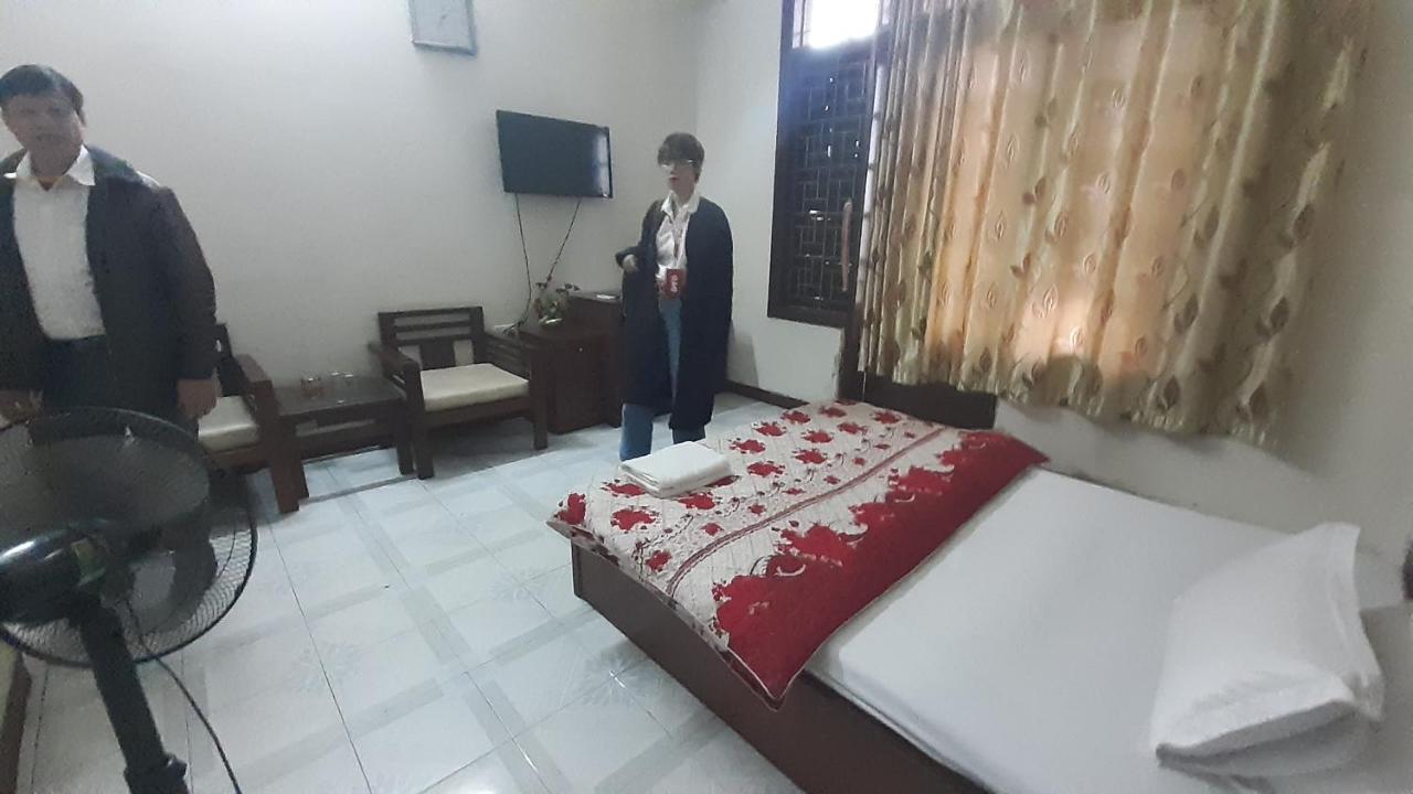 Oyo 681 Hoang Lan Guesthouse Hanoi Exterior photo